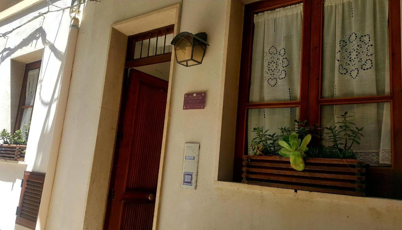 Fiumedinisi Il Covo Dei Re Bed & Breakfast エクステリア 写真